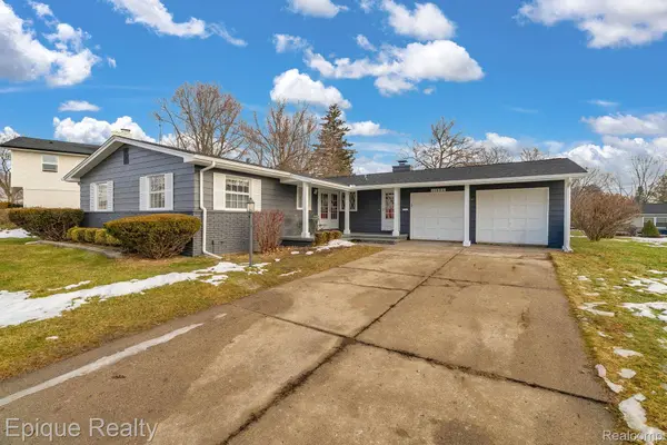 11325 Woodbridge DR, Grand Blanc, MI 48439
