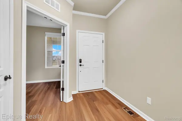9415 Sand Hill DR, Grand Blanc Charter Township, MI 48439