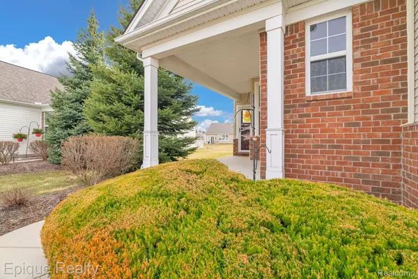 9415 Sand Hill DR, Grand Blanc Charter Township, MI 48439