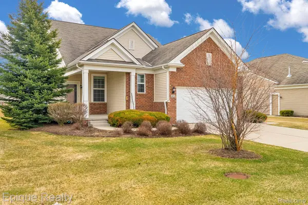 9415 Sand Hill DR, Grand Blanc Charter Township, MI 48439