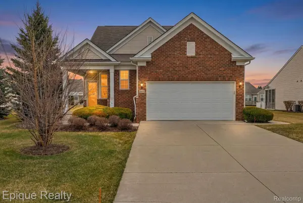 9415 Sand Hill DR, Grand Blanc Charter Township, MI 48439