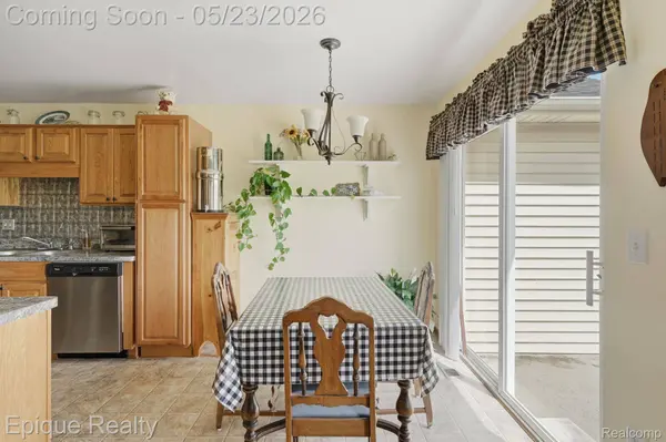 238 Quail DR, Capac Village, MI 48014