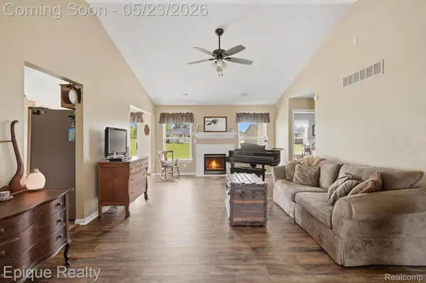 238 Quail DR, Capac Village, MI 48014
