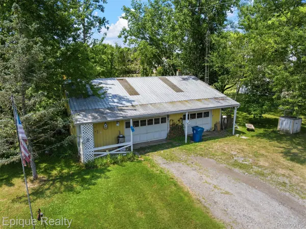 12168 W Lennon RD, Clayton Charter Township, MI 48449