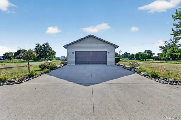 9889 Ditch RD, Chesaning Township, MI 48616