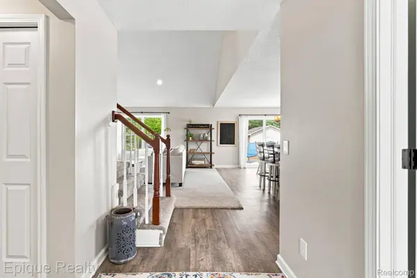 5591 Windermere DR, Grand Blanc Charter Township, MI 48439