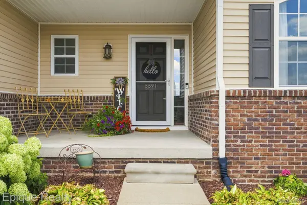5591 Windermere DR, Grand Blanc Charter Township, MI 48439