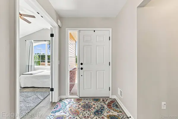 5591 Windermere DR, Grand Blanc Charter Township, MI 48439