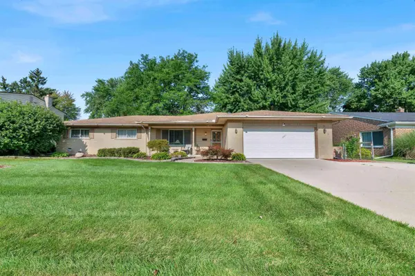31927 Desmond Drive, Warren, MI 48093