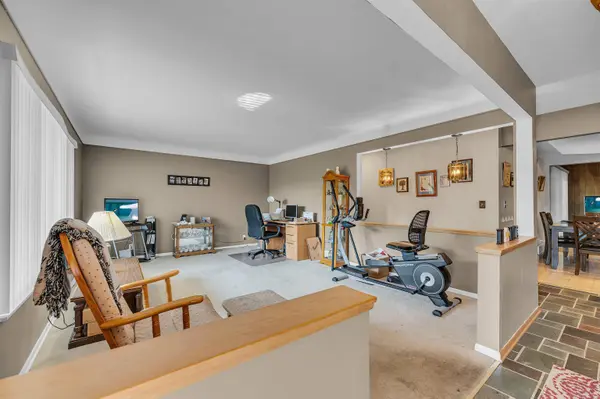31927 Desmond Drive, Warren, MI 48093