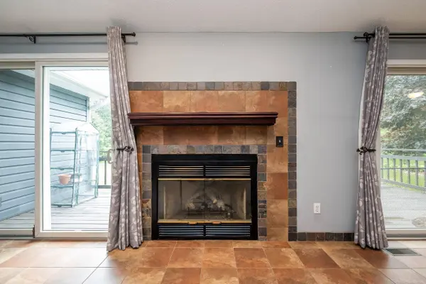 2126 Hartwick Lane, Howell, MI 48855