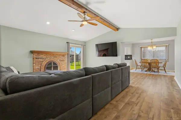 46346 Hollowoode Lane, Macomb, MI 48044