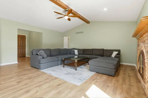 46346 Hollowoode Lane, Macomb, MI 48044