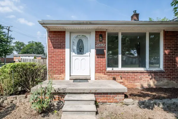 26001 Fernwood Street, Roseville, MI 48066