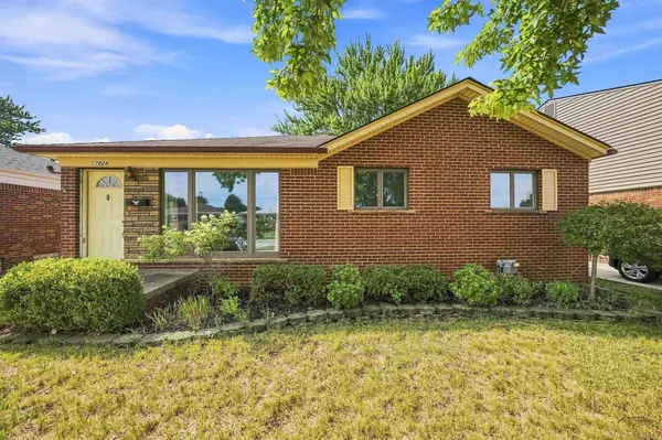 17824 Airport Road, Fraser, MI 48026