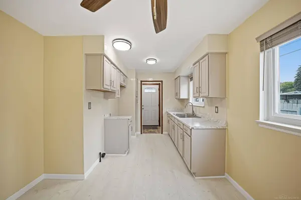 23803 Ada Avenue, Warren, MI 48091