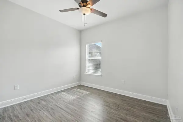 3521 Whitetail Ln, Pensacola, FL 32526