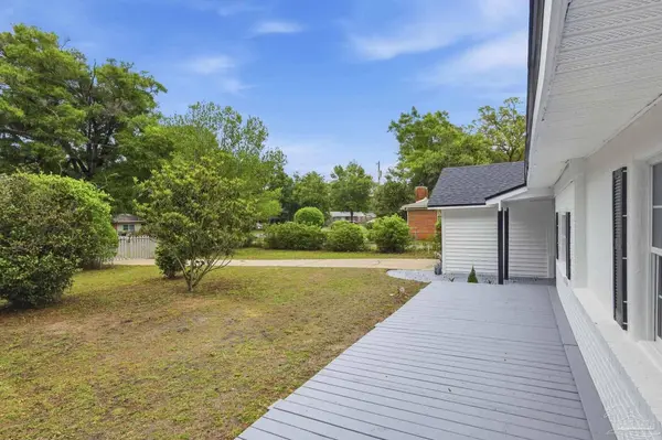 7717 Pontiac Dr, Pensacola, FL 32506