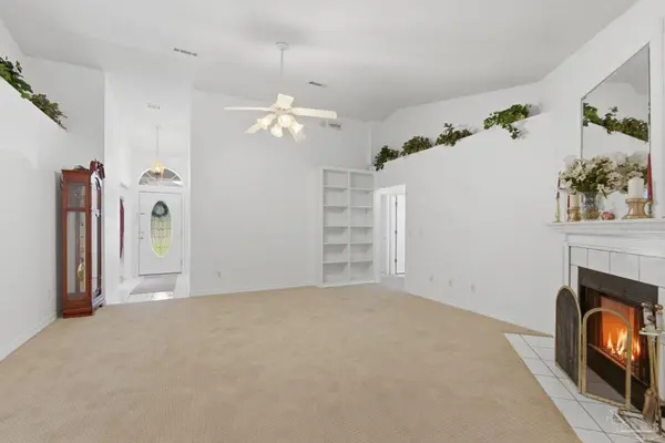 5108 Pine Hollow Dr, Pensacola, FL 32505