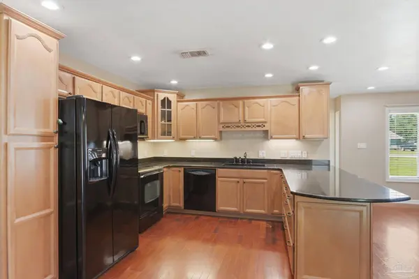 8210 Li-Fair Dr, Pensacola, FL 32506