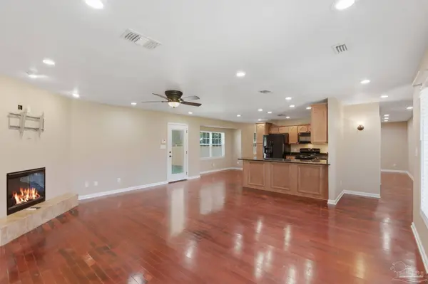 8210 Li-Fair Dr, Pensacola, FL 32506