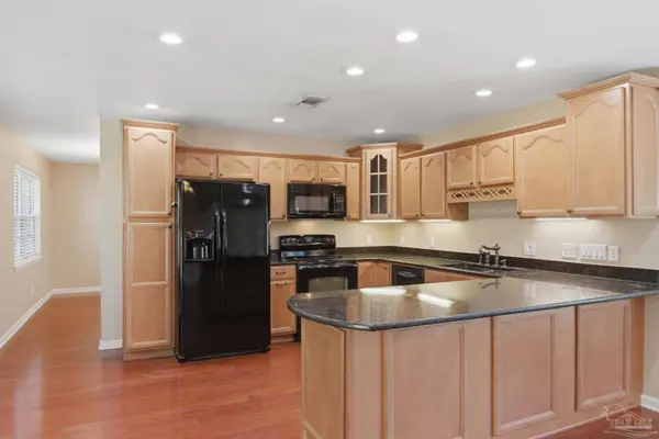 8210 Li-Fair Dr, Pensacola, FL 32506