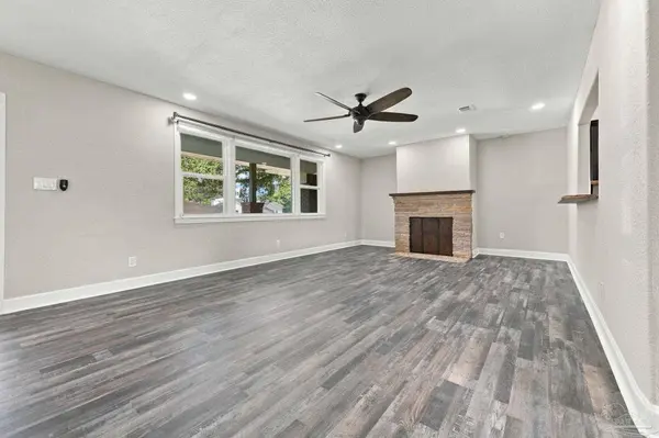 1808 N Reus St, Pensacola, FL 32501