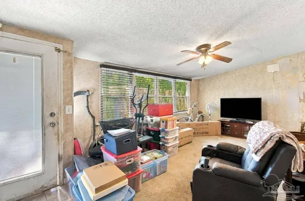 7813 Lenora Ct, Pensacola, FL 32526