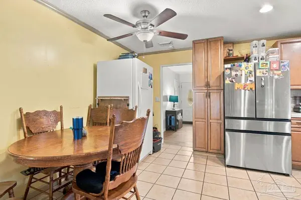 7813 Lenora Ct, Pensacola, FL 32526