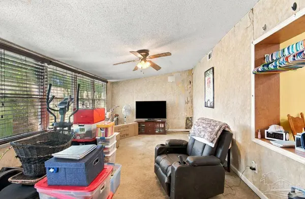 7813 Lenora Ct, Pensacola, FL 32526