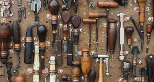 What Are Your Belongings Worth? Selling, Donating, and Appraising as You Right-Size