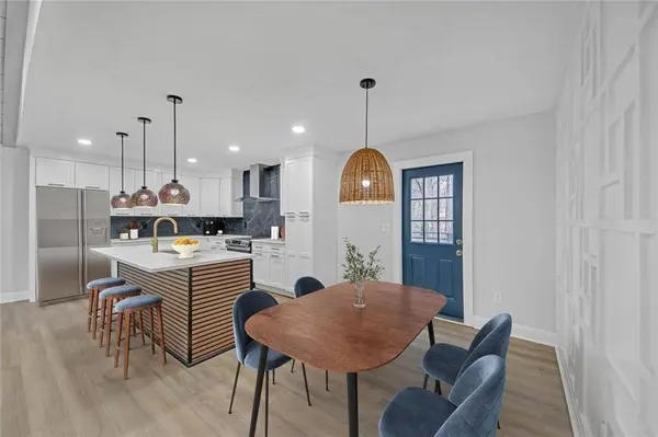 137 Creekview DR, Woodstock, GA 30188