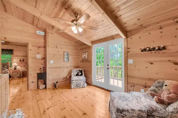 122 Sky High DR, Blairsville, GA 30512