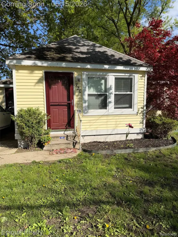 720 Washington ST, Algonac, MI 48001