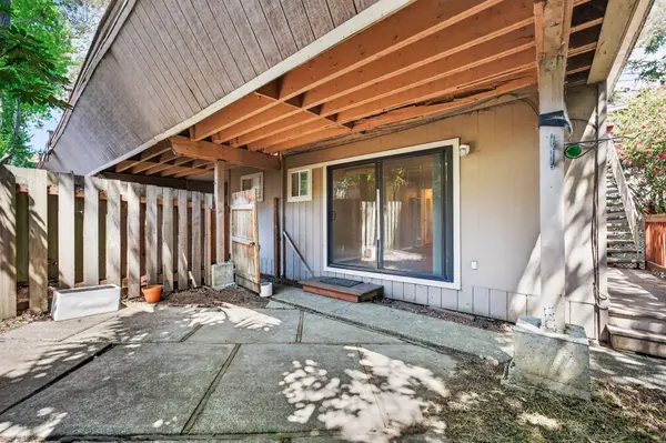 407 Maple St, Mill Valley, CA 94941-3960