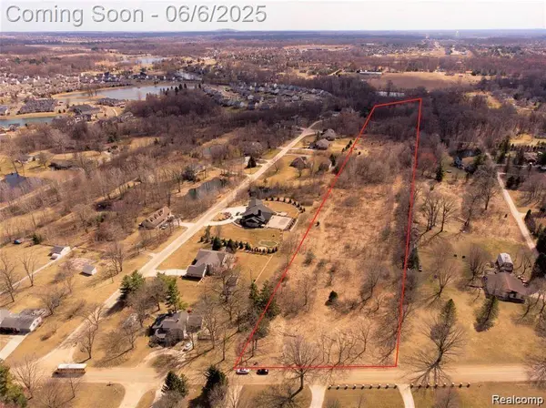 58405 TRAVIS Road, Lyon Twp, MI 48165