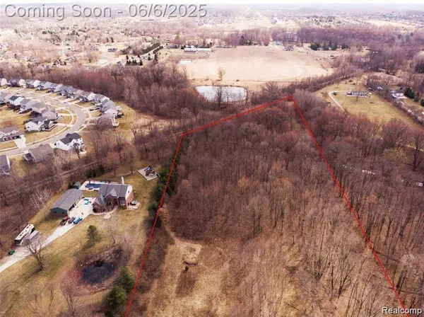 58405 TRAVIS Road, Lyon Twp, MI 48165