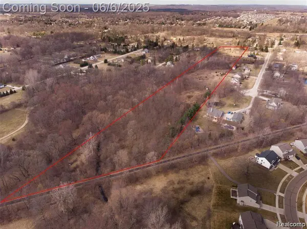 58405 TRAVIS Road, Lyon Twp, MI 48165