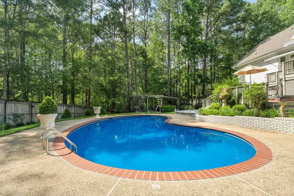 16 Canebrake Blvd., Hattiesburg, MS 39402