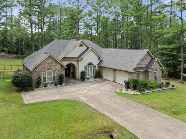 162 Cambrooke, Hattiesburg, MS 39402