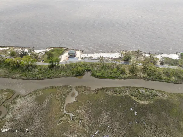 Belle Fontaine Drive, Ocean Springs, MS 39564