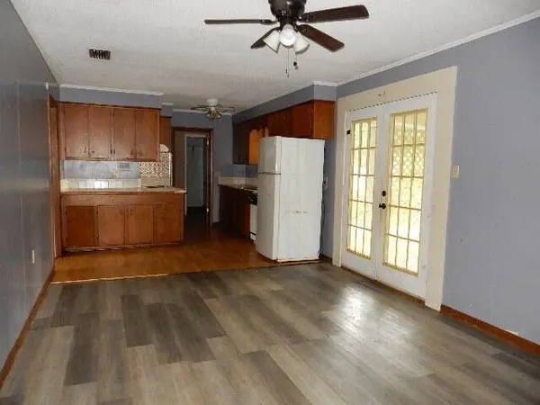 908 Linda Dr., Hattiesburg, MS 39401