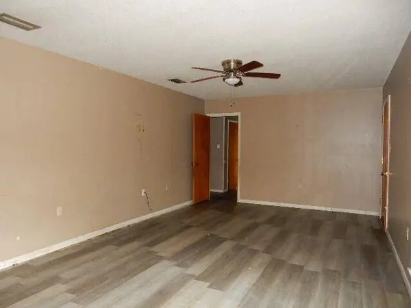 908 Linda Dr., Hattiesburg, MS 39401