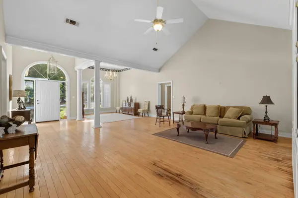 83 Crystal Creek, Hattiesburg, MS 39402