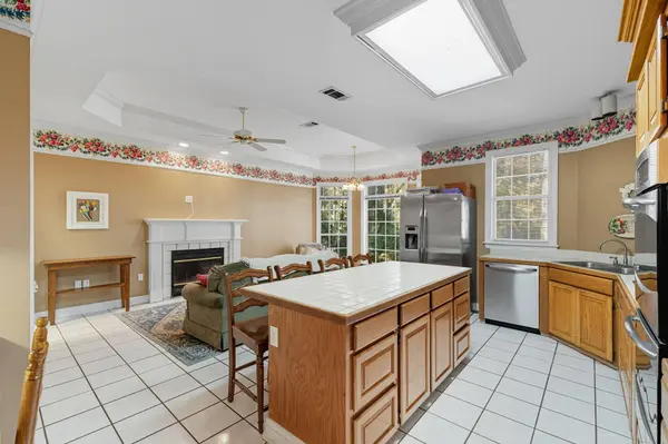 83 Crystal Creek, Hattiesburg, MS 39402