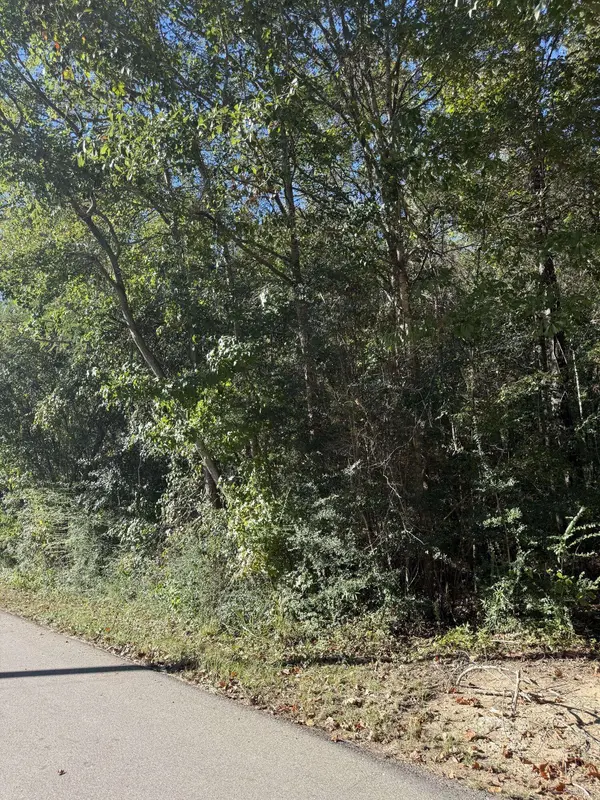 Lot 37 Forrest Hills Dr., Hattiesburg, MS 39402