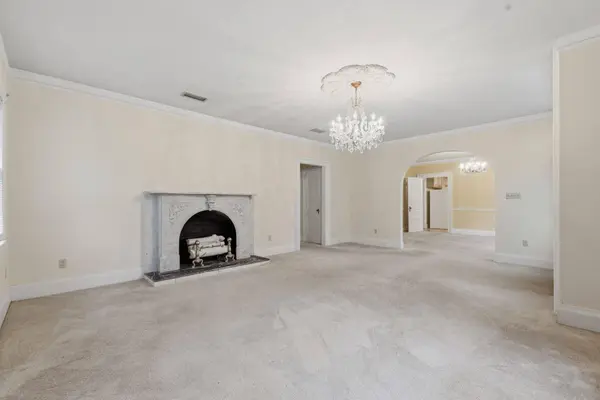 1900 Ridgeway Ln., Hattiesburg, MS 39401