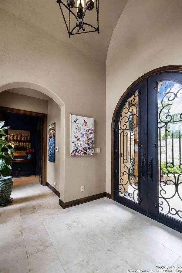 2170 Sierra Madre, Canyon Lake, TX 78133