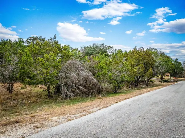 1235 Lakeside, Canyon Lake, TX 78133
