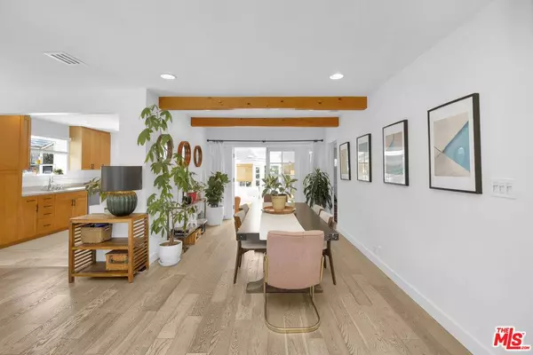 8333 Chase Ave, Los Angeles, CA 90045